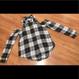 Long sleeve open shoulder